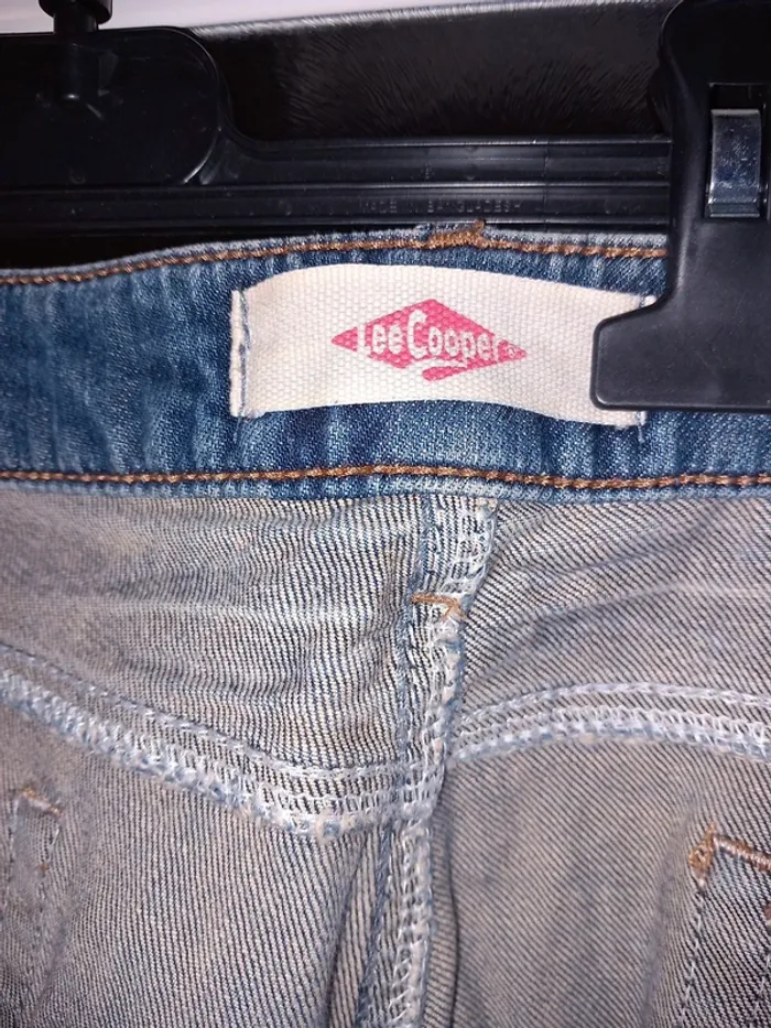Lot 2 jean un Levis ET 1Lee cooper - photo numéro 4