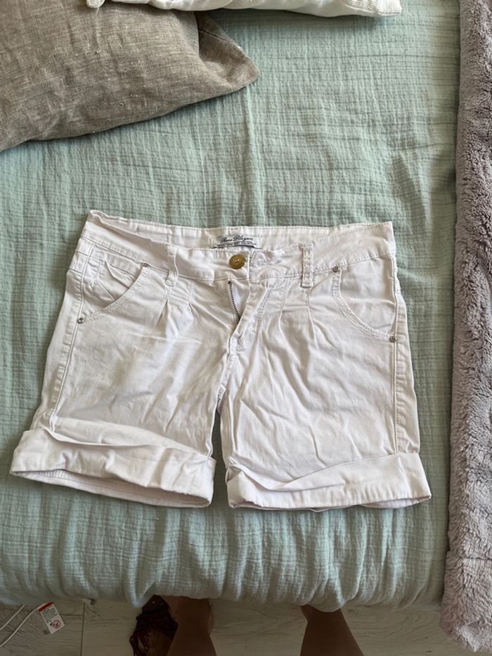 Short blanc