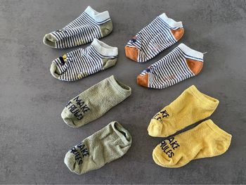 Lot de quatre paires de socquettes Kiabi taille 27/30