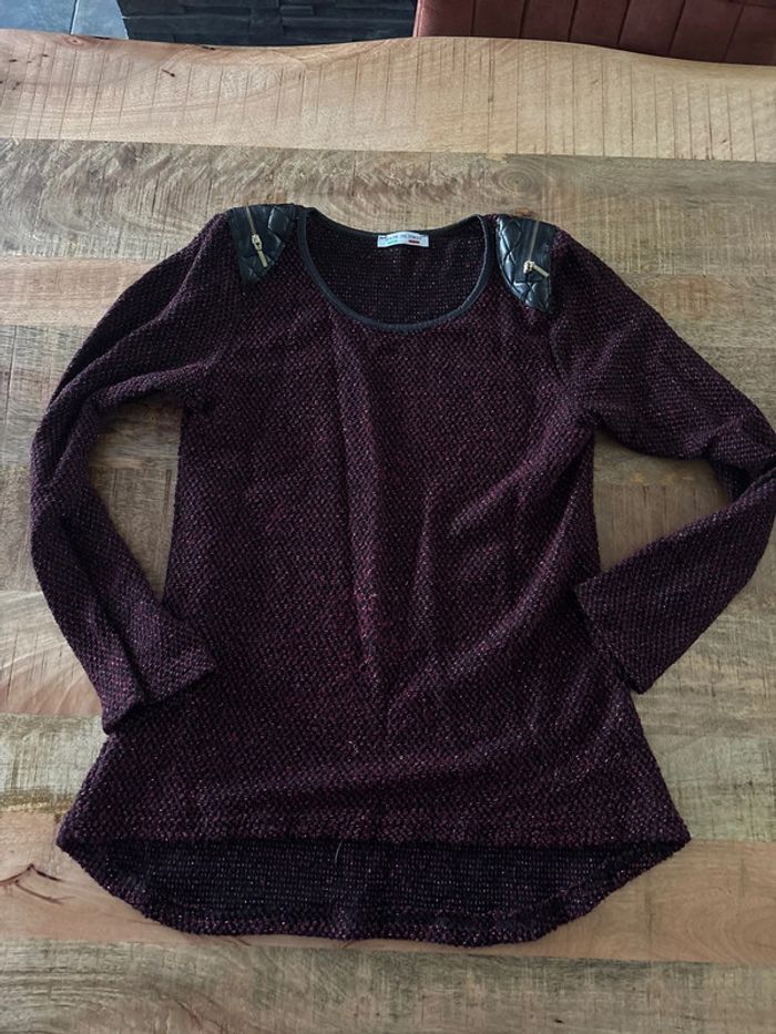 Pull couleur bordeaux
