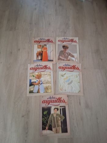 Lot de 5 livres " alpha aiguilles