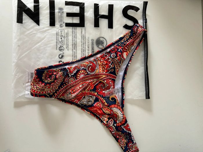 Bas de maillot - photo numéro 3