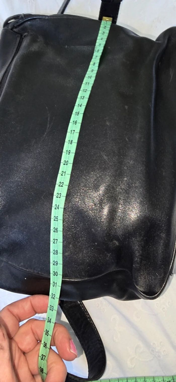 Sac besace en cuir vintage (besoins d un Soins - photo numéro 5