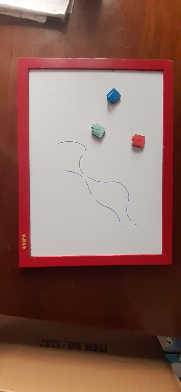 Tableau blanc effaçable et magnétique Djeco