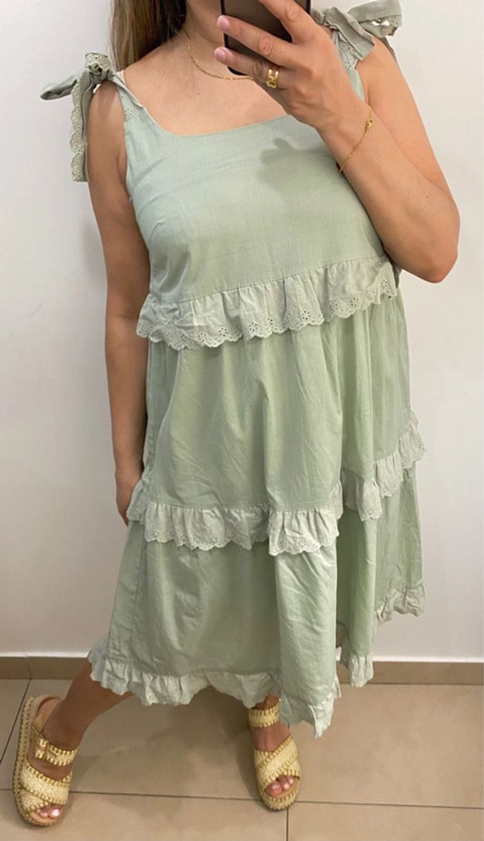 Robe Romantique Avec Broderie Et Bretelles A Nouer Taille 38 - photo numéro 3