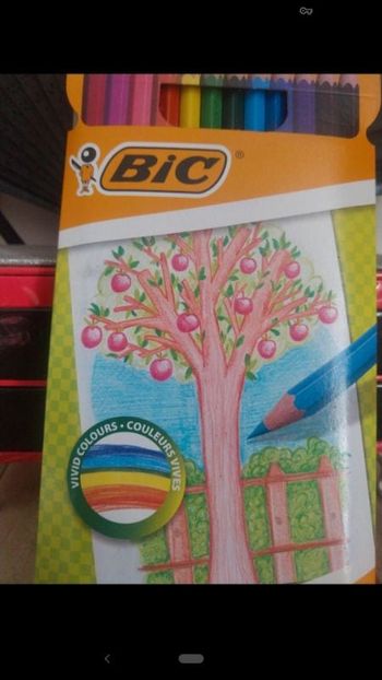 Crayons bois couleur