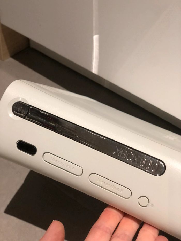 Console Xbox 360 - photo numéro 2
