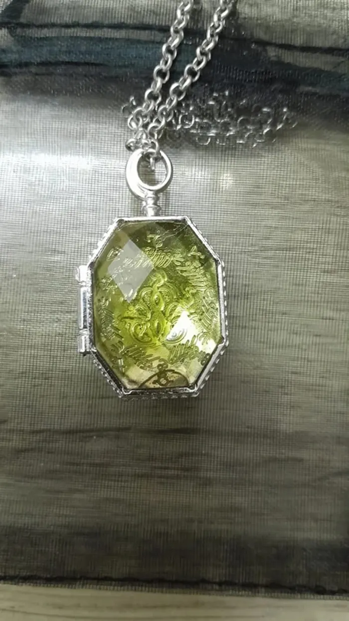 Collier avec Médaillon de Salazar Serpentard - Horcruxe, Harry Potter - photo numéro 3