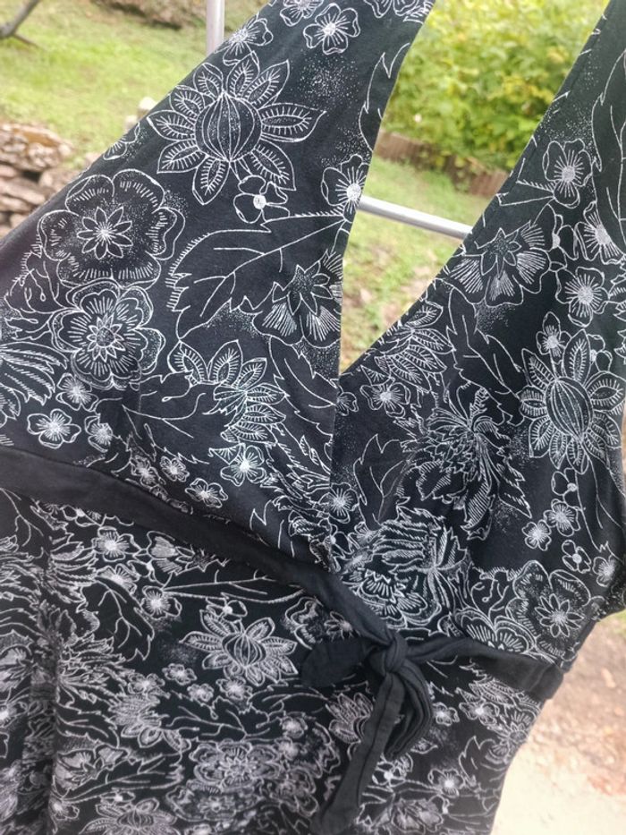 Robe dos nu - photo numéro 2