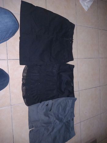 Lot de 4 jupe et un short