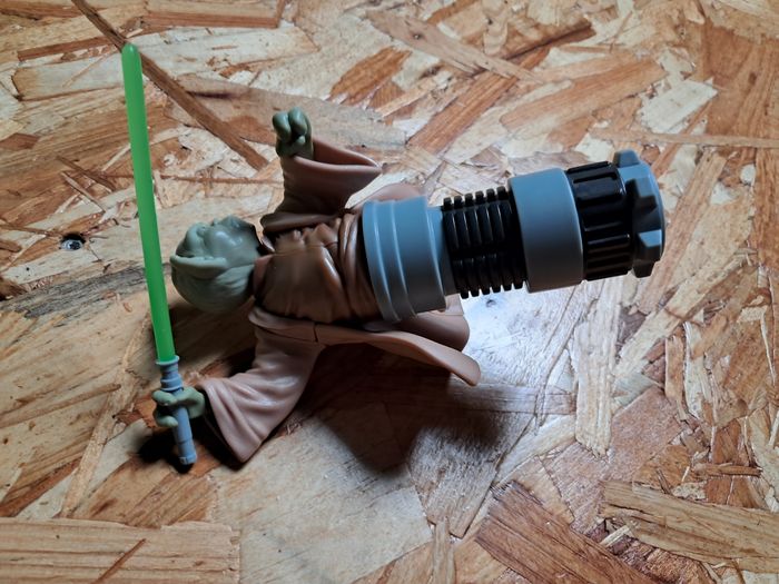 Figurine yoda - photo numéro 3