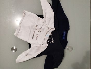 2 pull bébé - 3 mois