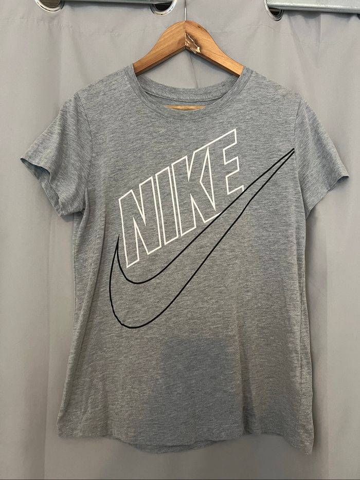 T shirt gris Nike