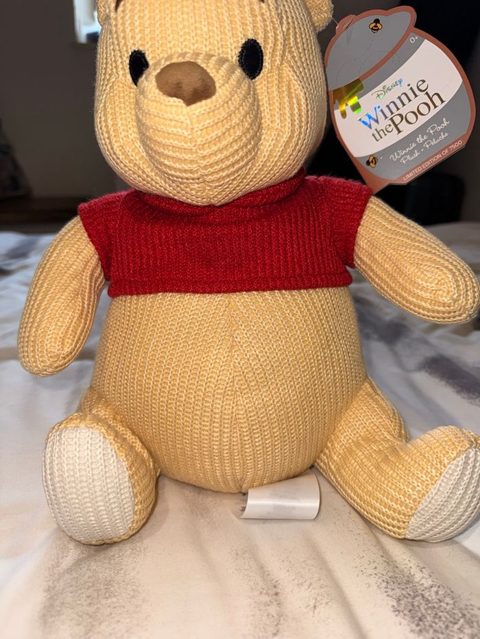 Peluche Winnie l’Ourson tricot - Édition limitée 7500 ex - 60 ans + clé Disney - photo numéro 2