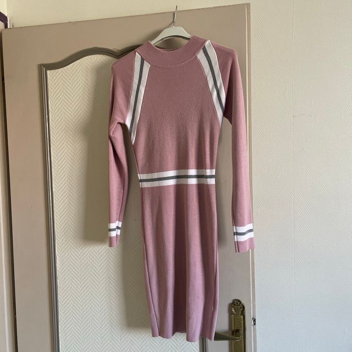 Robe pull rose pâle