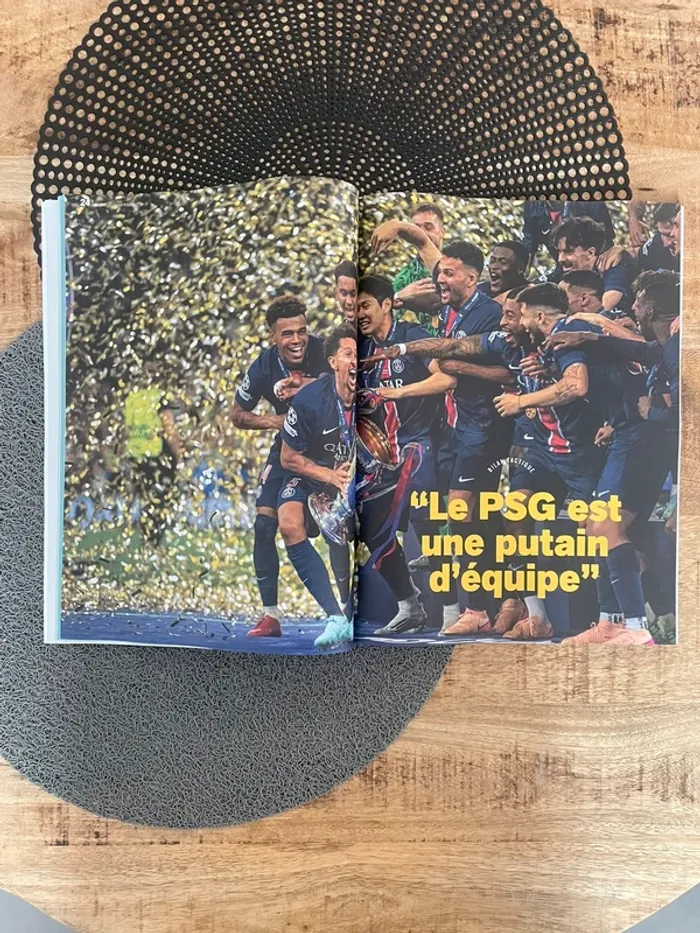 Magazine sofoot PSG collector - photo numéro 3