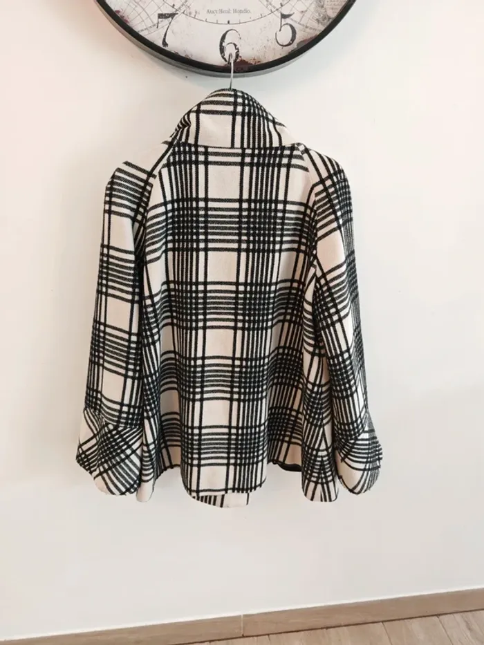 Veste overzise noire et blanche Zara taille XL - photo numéro 6
