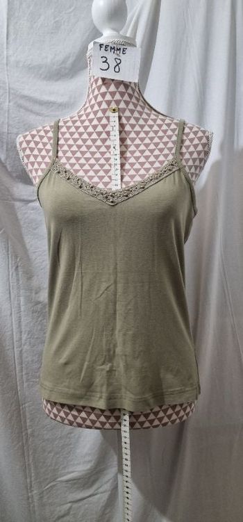 Débardeur, vert, col crochet, en très très bon état, en coton & elasthanne, longueur 54cm