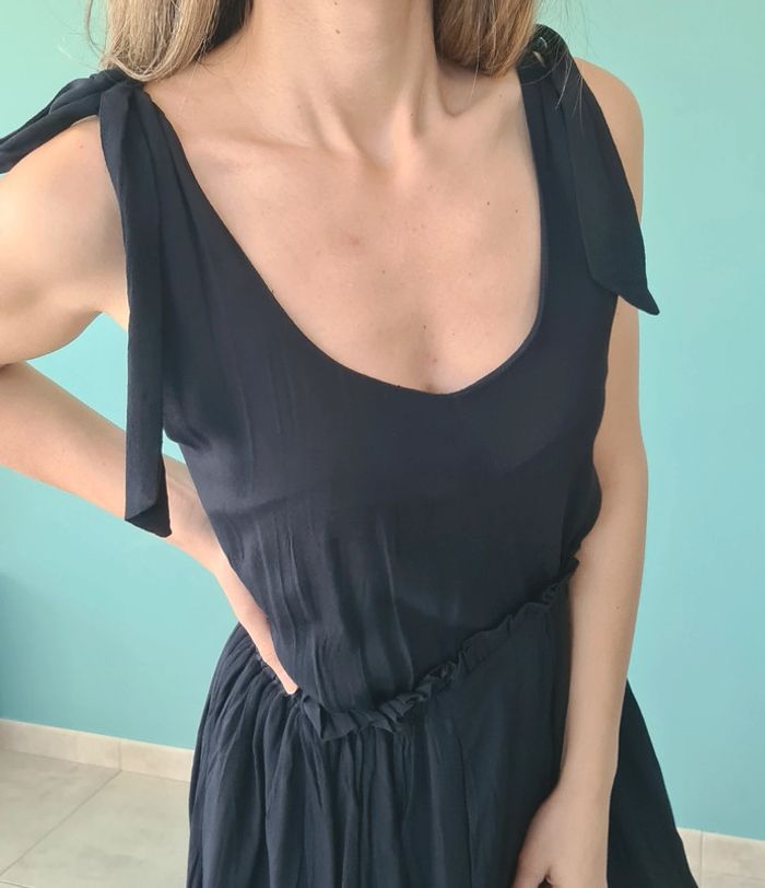 Robe Yas bleu marine Neuve 36 - photo numéro 3