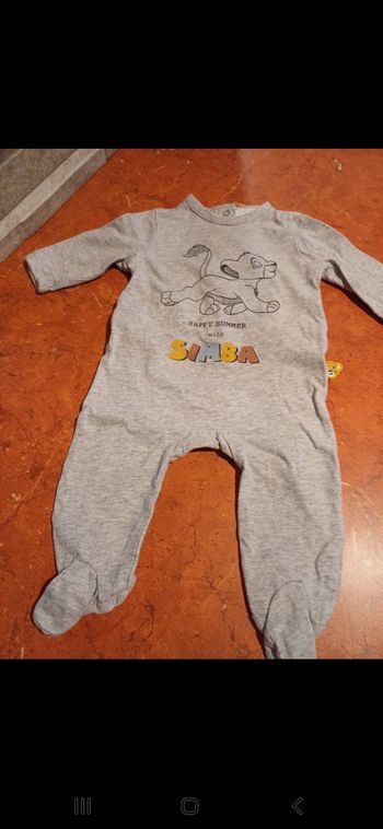 Pyjama bébé taille 3 mois
