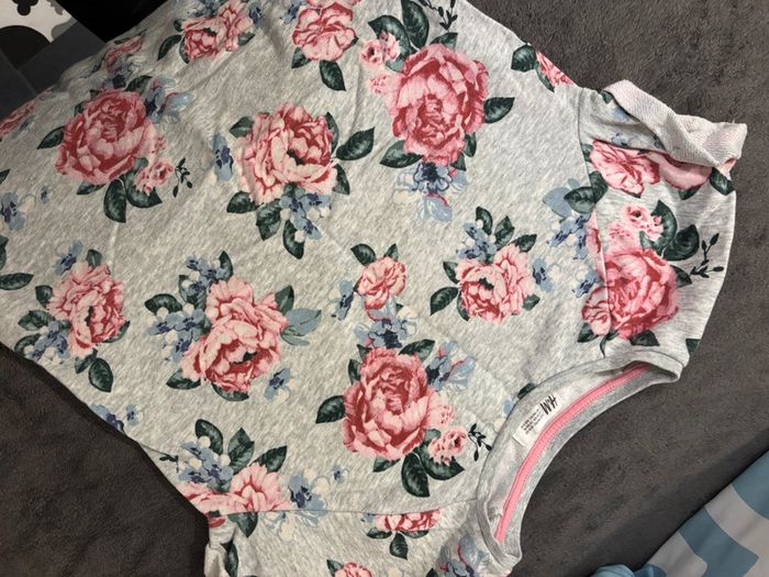 Robe fleurs H&M taille 10 / 12 ans avec ceinture - photo numéro 3