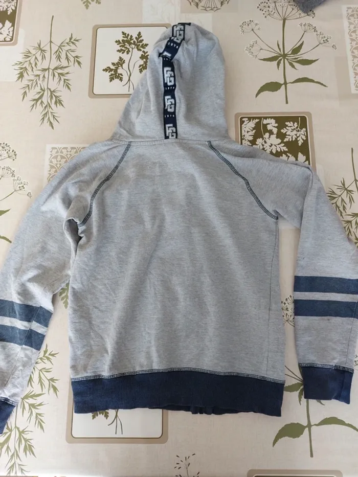 Gilet gris - photo numéro 4