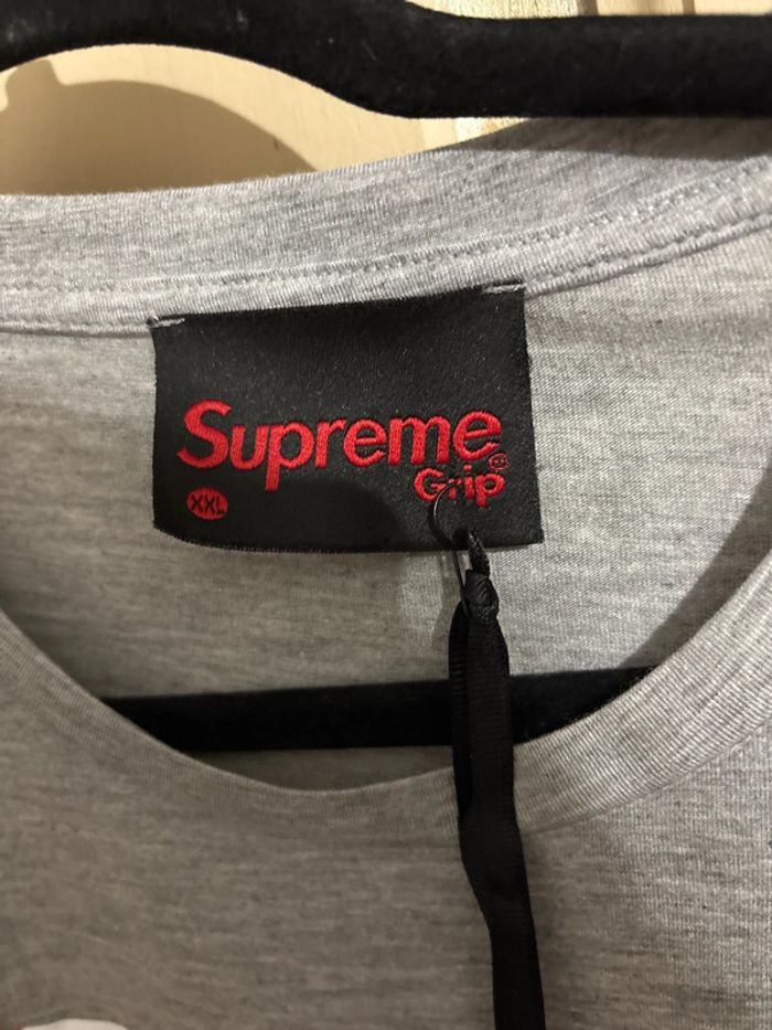 T-shirt suprême grip - photo numéro 3
