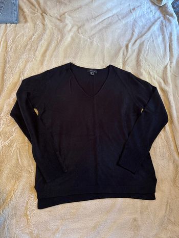 Pull noir atmosphère