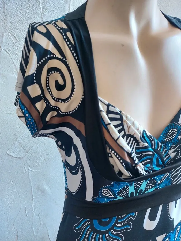 Robe légère imprimé graphique décolleté drapé – Taille 2 - photo numéro 3