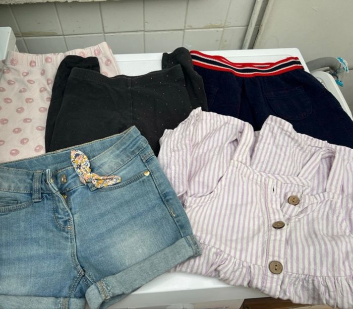 Lot de vêtements pour filles