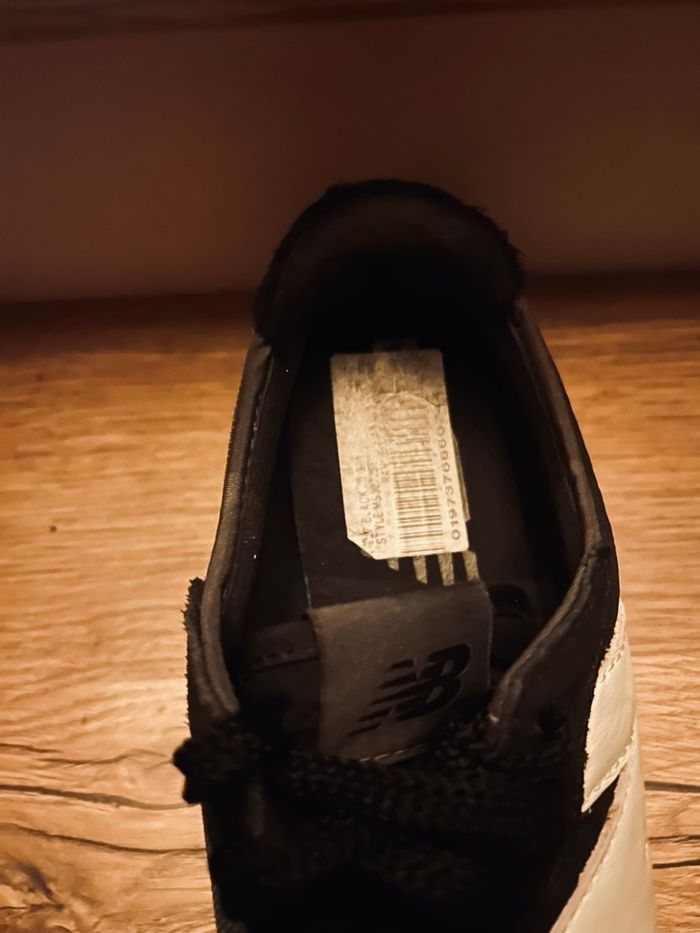 Chaussure New balance 327 pointure 40,5 - photo numéro 2