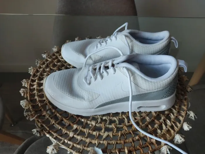 Baskets Nike blanches
