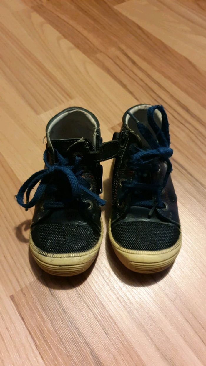 chaussures gbb taille 23