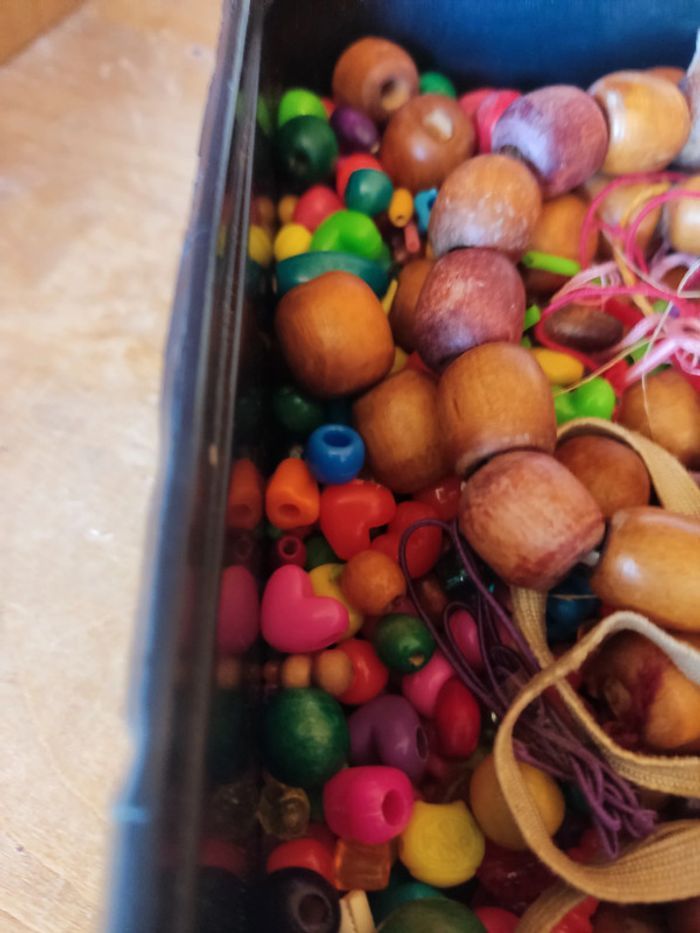 assortiment perles plastiques et bois - photo numéro 2