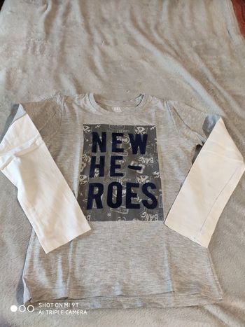 Tee-shirt manches longues garçon taille 8 ans