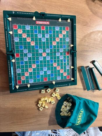 Scrabble de voyage complet