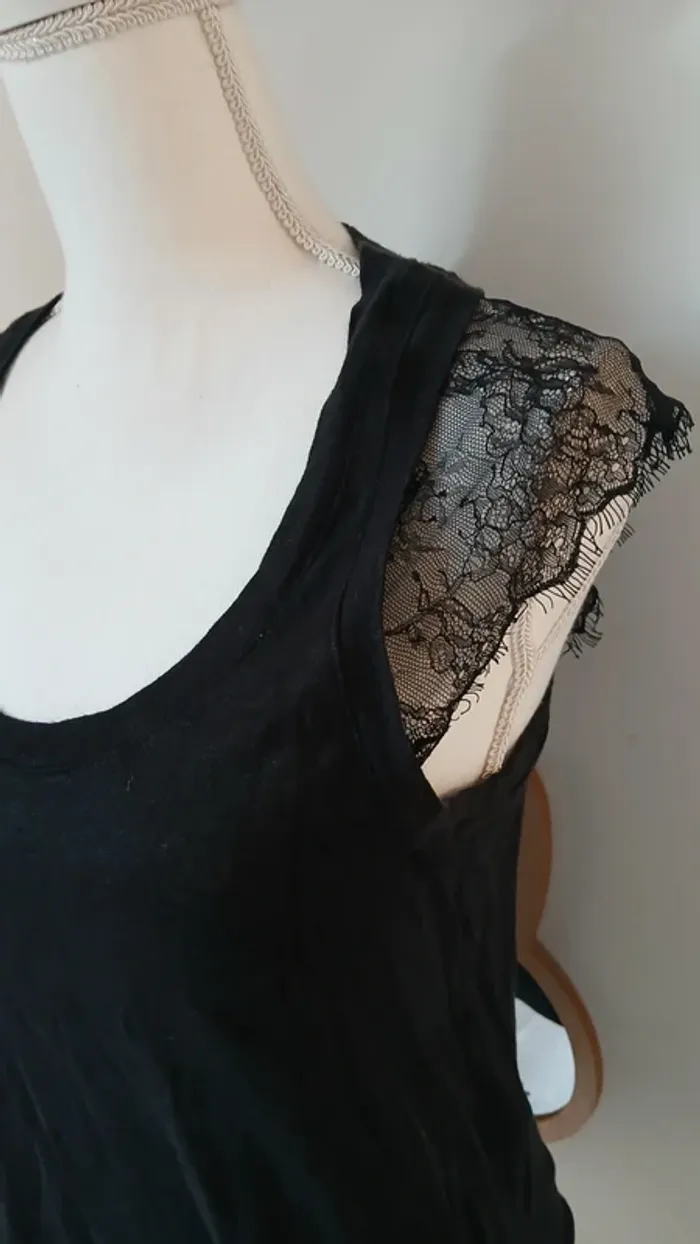 Top noir dentelle Made In france - photo numéro 3