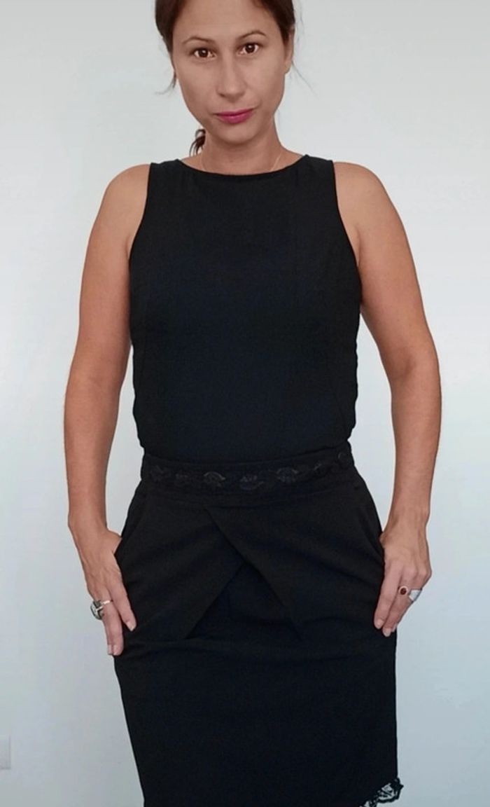 Haut blouse sans manches chic