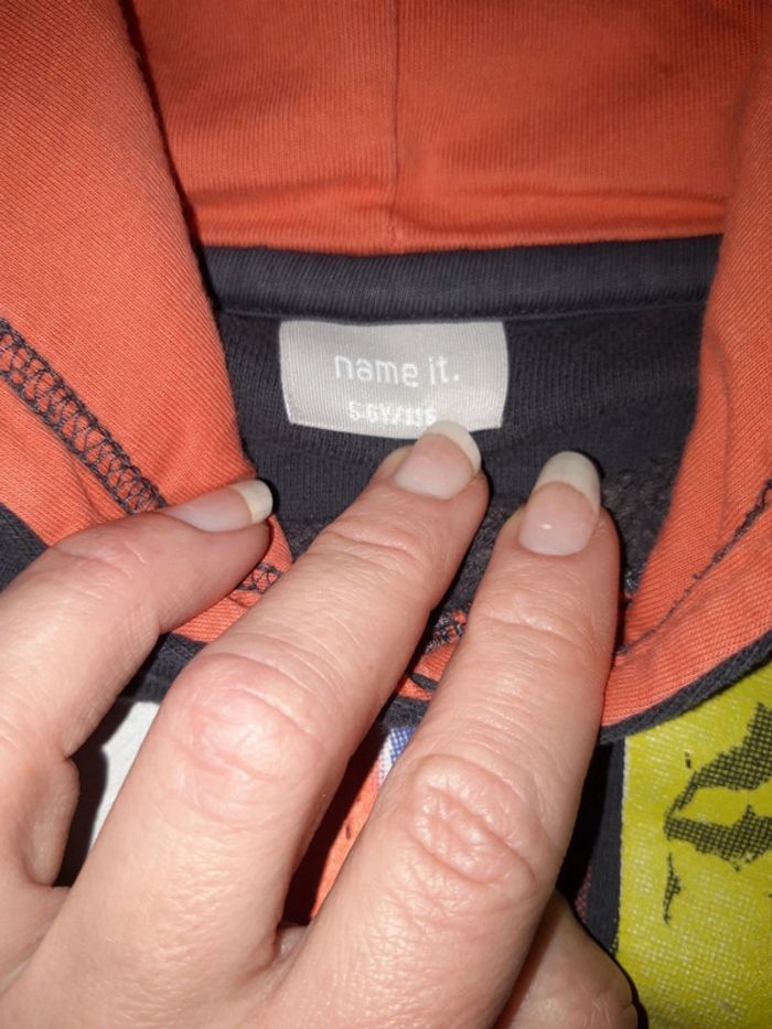 Sweatshirt à capuche 5/6 ans - photo numéro 3
