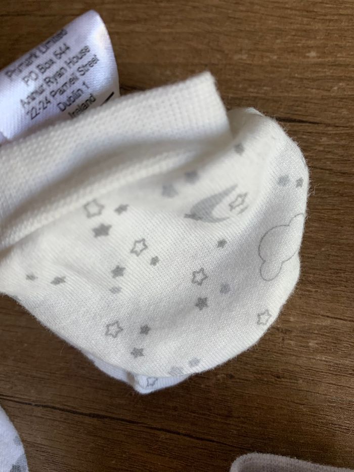 Brassière unisexe fille garçon naissance blanche cache coeur parfait état - photo numéro 7