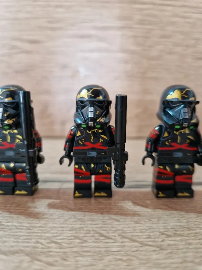 Figurines type lego 4 Dead Troopers stormtroopers star wars - photo numéro 2