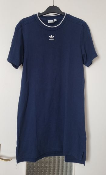 robe t-shirt  Adidas bleu foncé et blanc taille 36