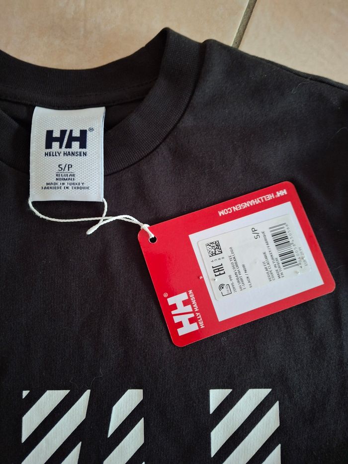 Tee shirt S neuf - photo numéro 2