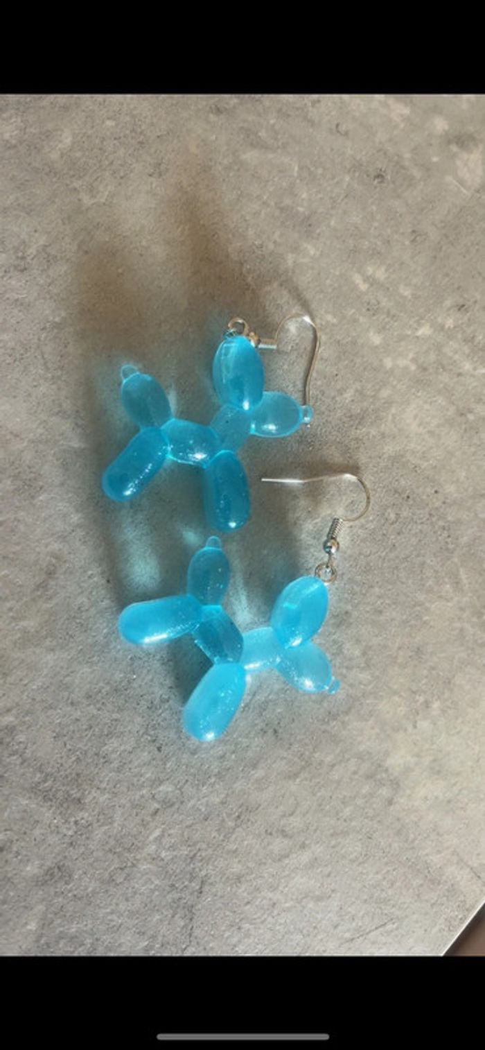 Boucles d’oreilles neuves chien ballon