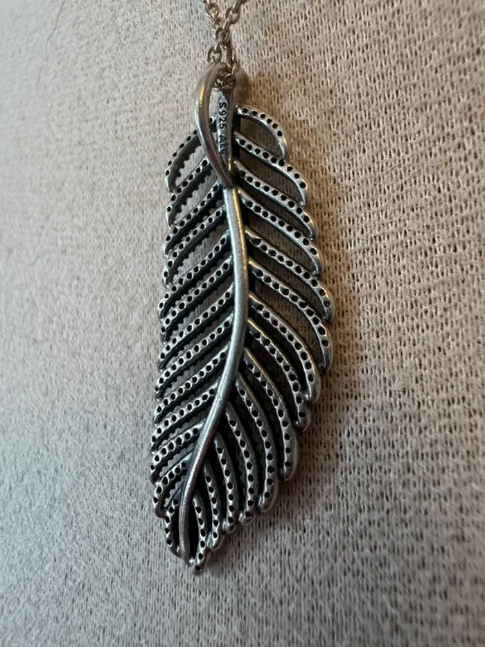Chaîne et Pendentif Pandora Authentique Léger Comme Une Plume en Argent et Strass blanc - photo numéro 3