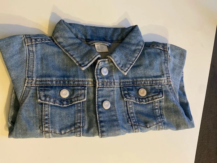 veste en jean H&M, taille quatre ans fille - photo numéro 4