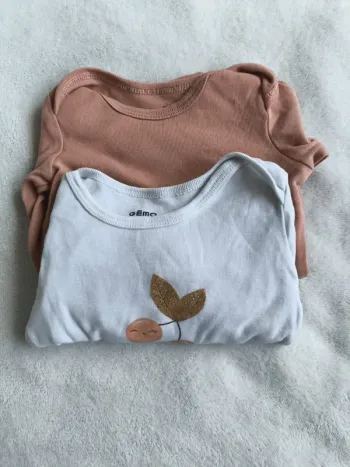 Lot body Gémo 9 mois