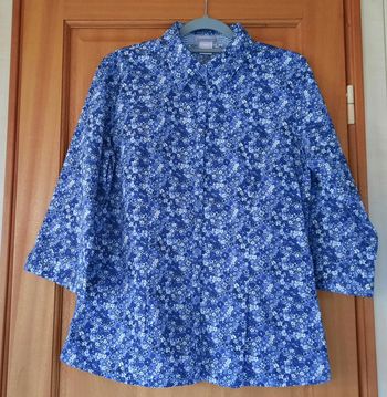 Chemise bleue à fleurs 40