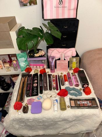 Lot beauté maquillage et soin 