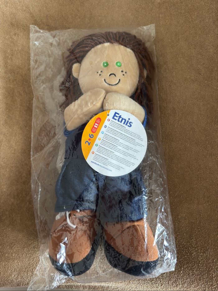 Poupée tissu ETNIS